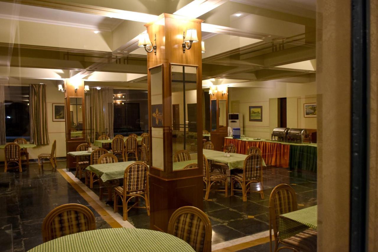 Greenwood Hotel 카주라호 외부 사진