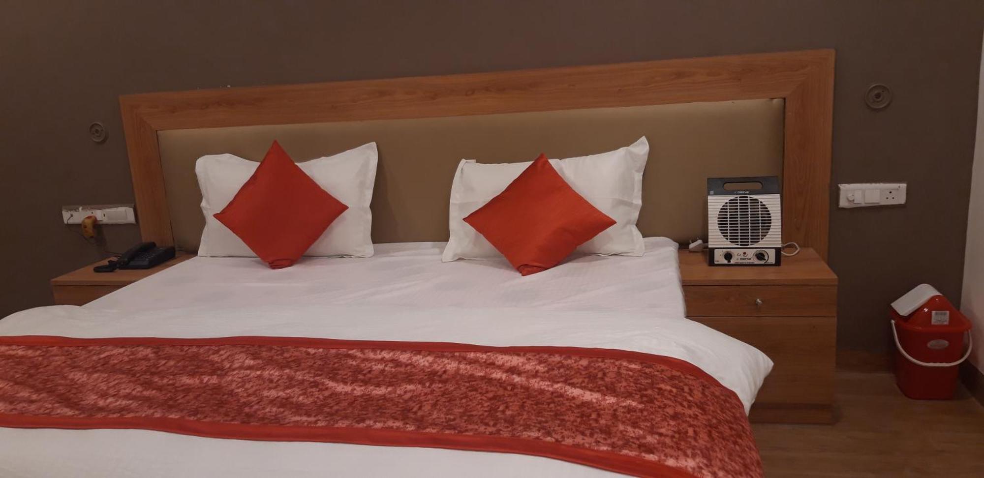 Greenwood Hotel 카주라호 외부 사진